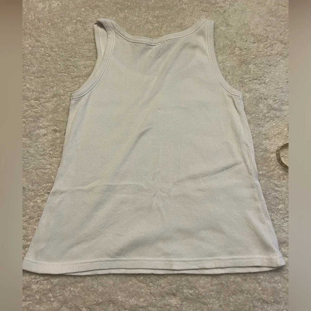 Old Navy Perfect Fit Tank Top - Picture 5 of 5